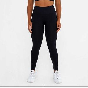SET ACTIVE ONYX SCULPTFLEX LEGGINGS